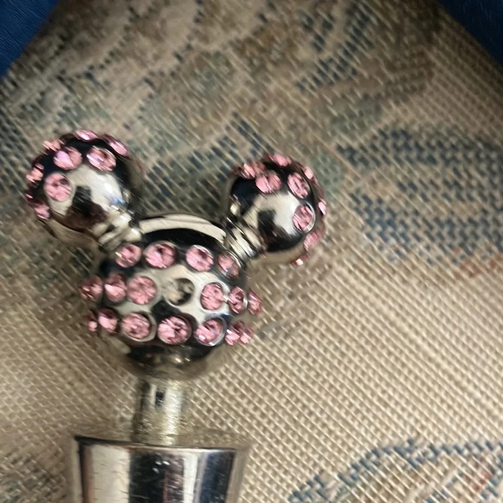 Mickey wine stopper